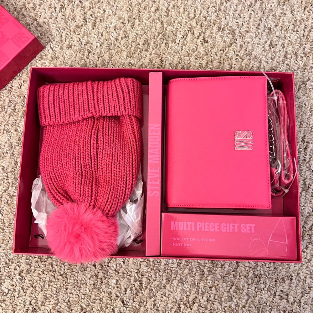 Steve Madden bright Pink winter gift set brand new pompom hat and shoulder bag